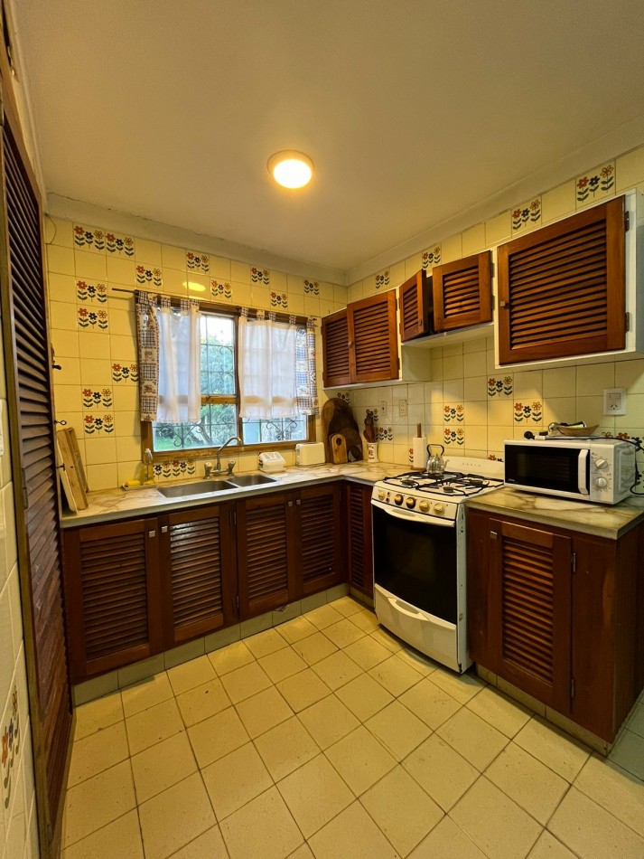 CHALET DE 4 DORMITORIOS Y 3 BAÑOS EN FARO NORTE