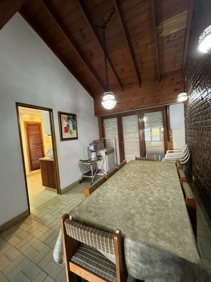 CHALET DE 4 DORMITORIOS Y 3 BAÑOS EN FARO NORTE